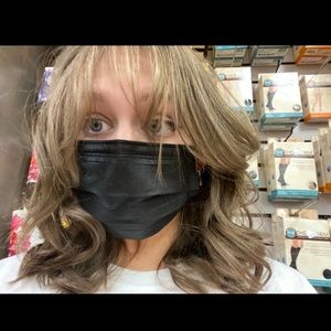 Meet your Posher, Ellery